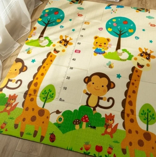 Alfombra Antigolpes Bebe Reversible JIRAFA- ANIMALES LETRAS 150x180 cm y 0,8 cm Grosor