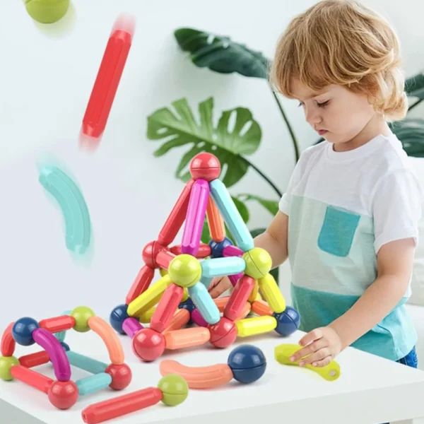 Magnetic 42 pc 4 Bloques Magnéticos x42 Piezas – Didáctico, Colorido y Súper Creativo