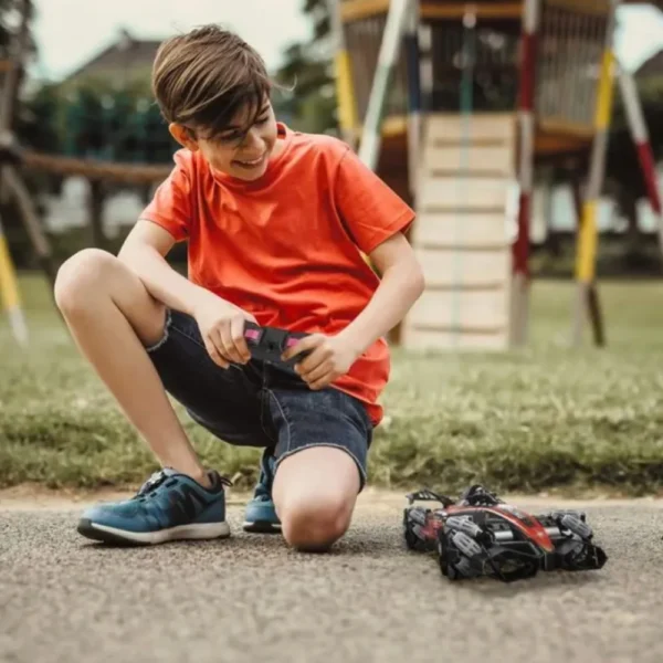Auto Fórmula 1 Rojo con Giro 360°, Spray de Agua y Luces